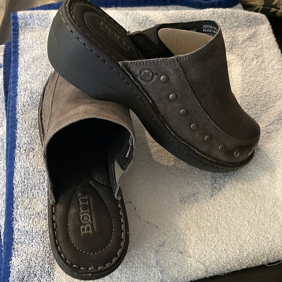 Born Majesty Gray Leather Studded Slip On Clogs Shoes Womens 7 M NEW WITHOUT BOX - Picture 3 of 6